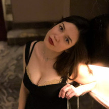 blurred_woman