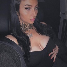 blurred_woman